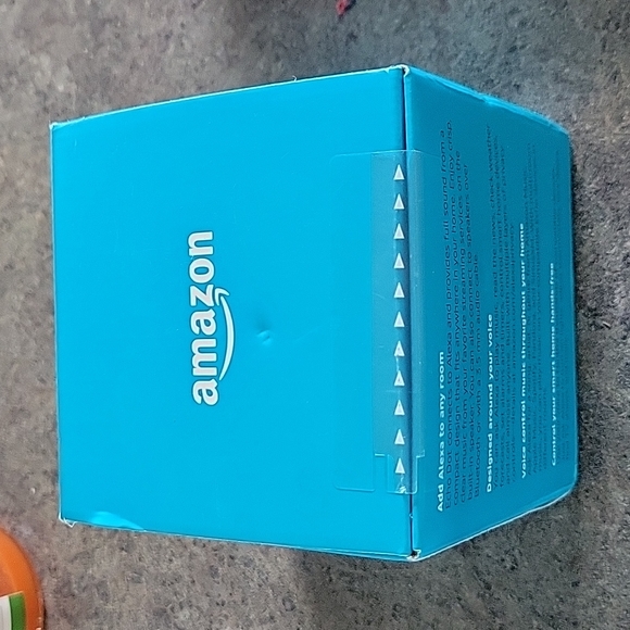 Amazon Echo Dot - Picture 5 of 8